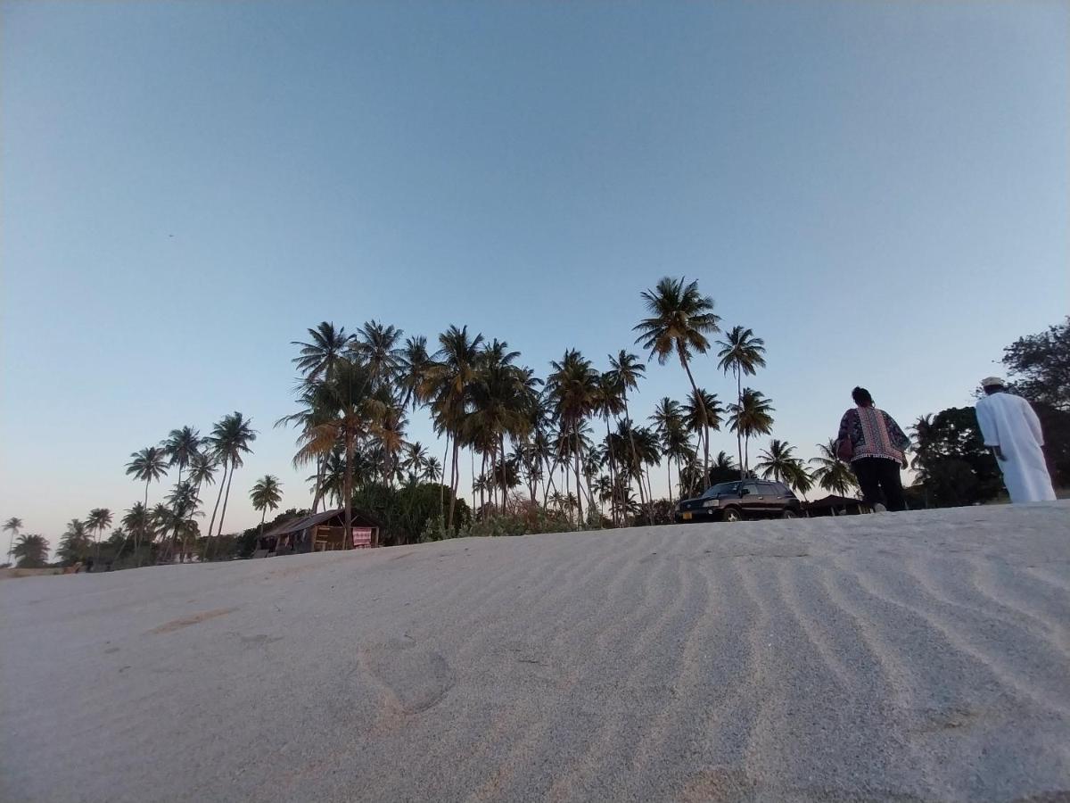 Bed and Breakfast L&J Modern Backpackers Kigamboni Beach House Dar es Salaam Exteriér fotografie