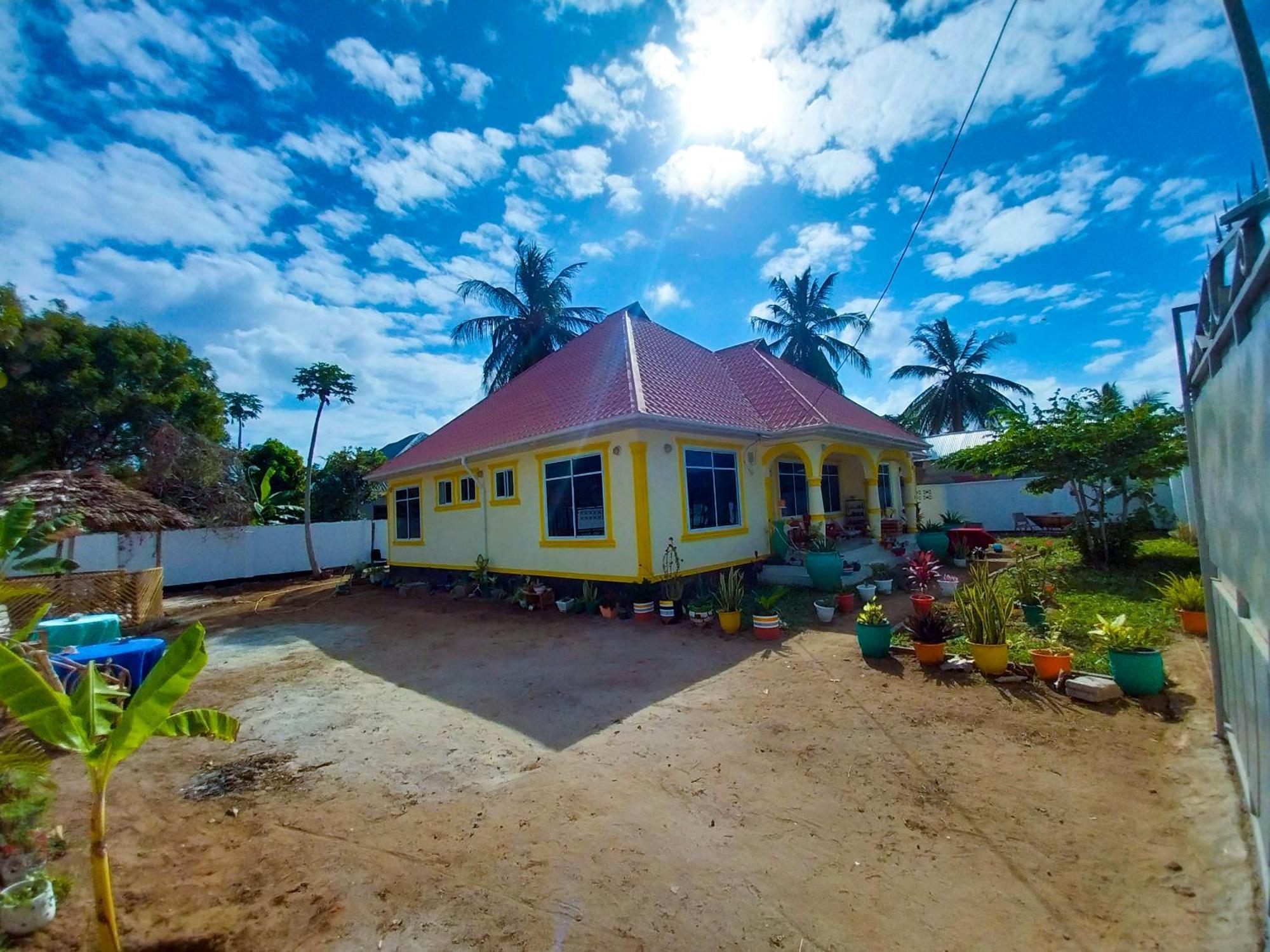 Bed and Breakfast L&J Modern Backpackers Kigamboni Beach House Dar es Salaam Exteriér fotografie