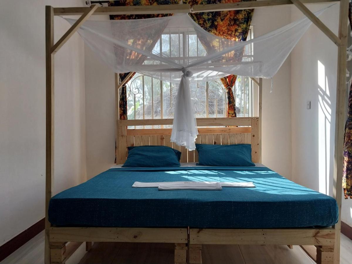 Bed and Breakfast L&J Modern Backpackers Kigamboni Beach House Dar es Salaam Exteriér fotografie